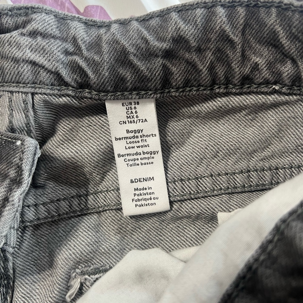 Casual Gray Denim Shorts for Women - Picture 5 of 5